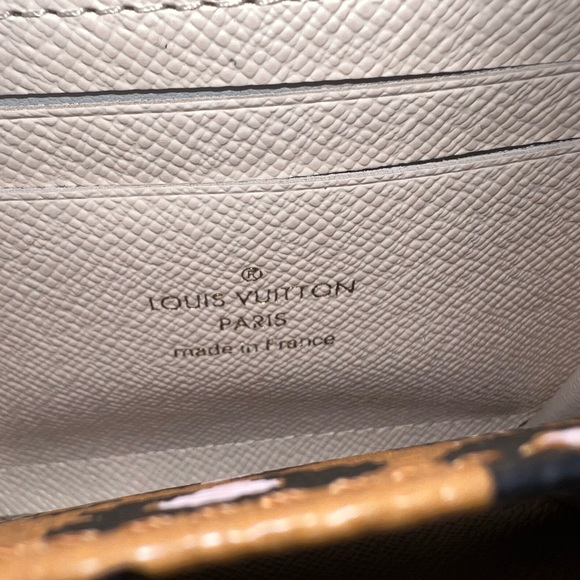 Louis Vuitton Wild At Heart Cream Black Logo Monogram Zippy Wallet - Picture 8 of 12